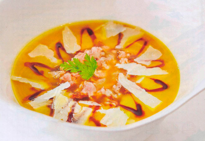 Рецепт Крем суп из тыквы с колбасками фото
