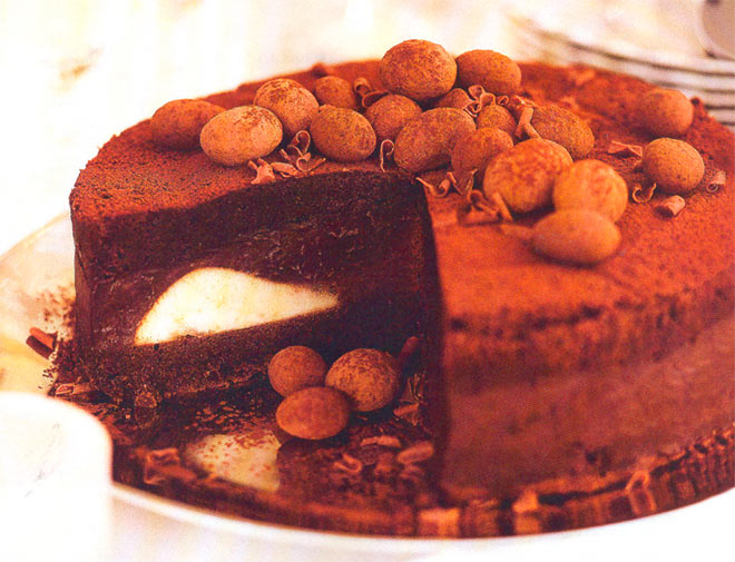 Рецепт Вкусный домашний бисквитный шоколадный торт фото