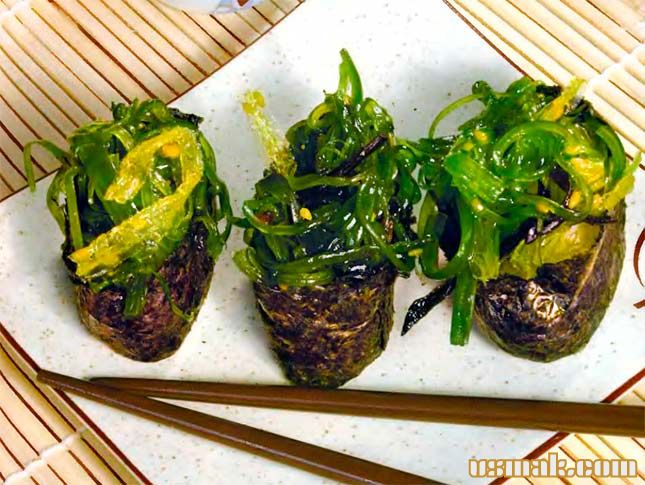 Рецепт Суши «Чука» с морскими водорослями фото