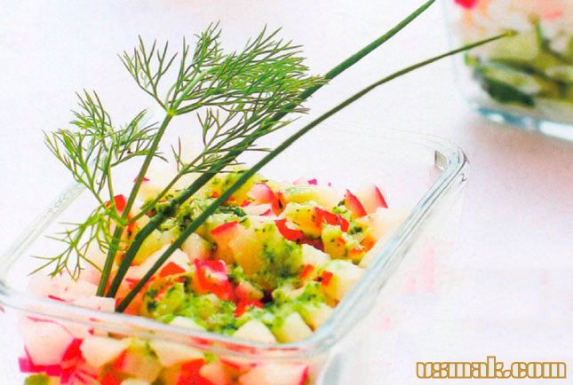 Рецепт Салат с редисом, огурцами и сыром фото