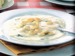 Сырный суп пюре с гренками