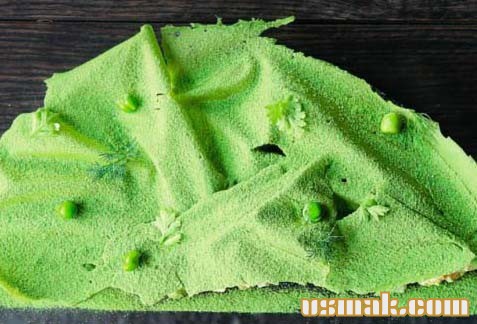 Рецепт Оливье с чипсами из зеленого горошка фото