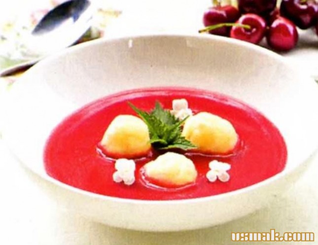 Рецепт Французский клубничный суп с ревенем фото