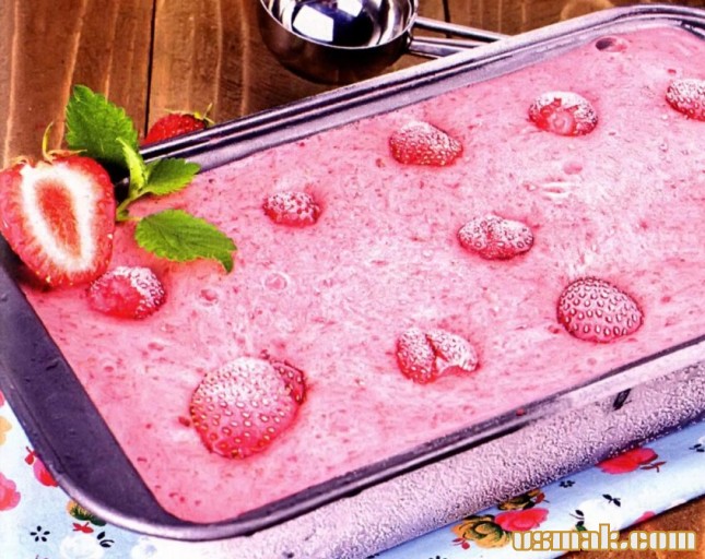 Рецепт Домашнее клубничное мороженое фото