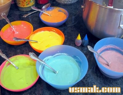 Разноцветные кексы Радуга