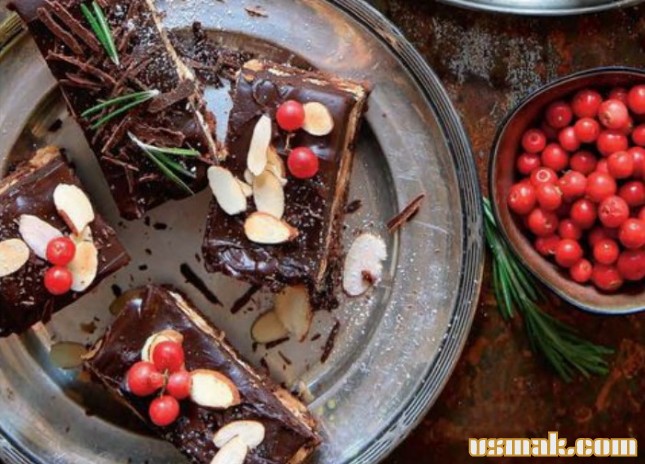 Рецепт Шоколадные батончики с карамелью и цукатами фото