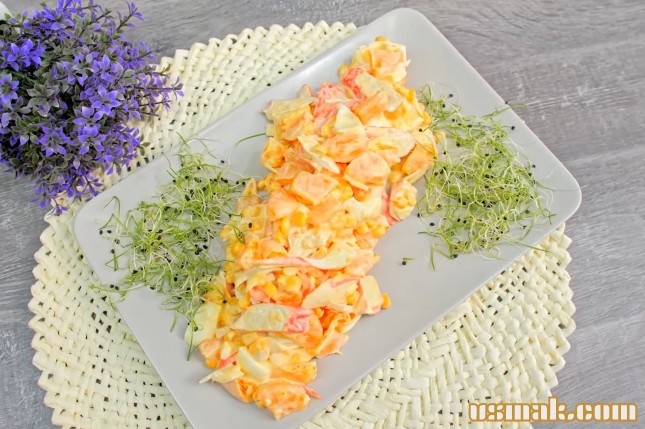 Рецепт Салат с крабовыми палочками и мандаринами фото